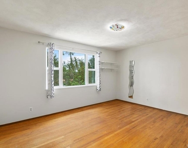 701 Marsolan Avenue - Photo Thumbnail 23