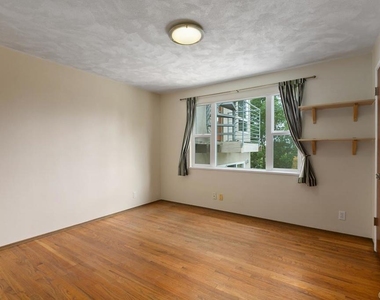 701 Marsolan Avenue - Photo Thumbnail 21