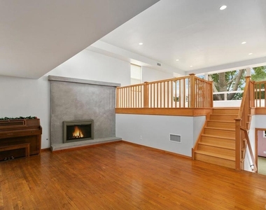 701 Marsolan Avenue - Photo Thumbnail 4