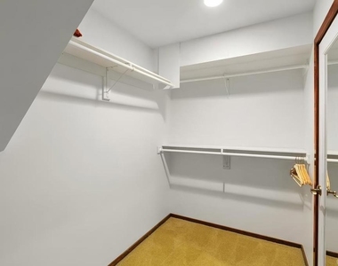 701 Marsolan Avenue - Photo Thumbnail 27