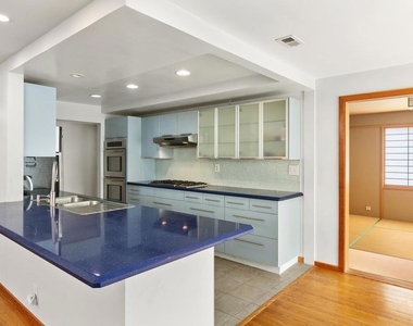 701 Marsolan Avenue - Photo Thumbnail 7