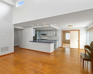 701 Marsolan Avenue - Photo Thumbnail 6