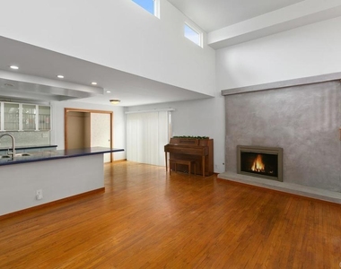 701 Marsolan Avenue - Photo Thumbnail 5