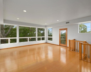 701 Marsolan Avenue - Photo Thumbnail 12