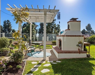 6789 Avena Court - Photo Thumbnail 32