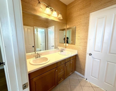 5640 Shasta Daisy Trail - Photo Thumbnail 12