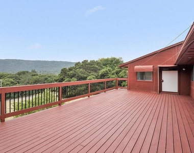 722 Southview Way - Photo Thumbnail 37