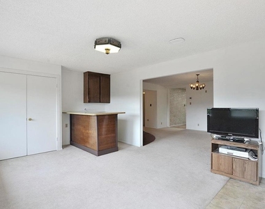 722 Southview Way - Photo Thumbnail 22