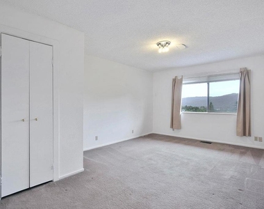 722 Southview Way - Photo Thumbnail 31