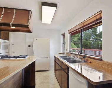 722 Southview Way - Photo Thumbnail 19