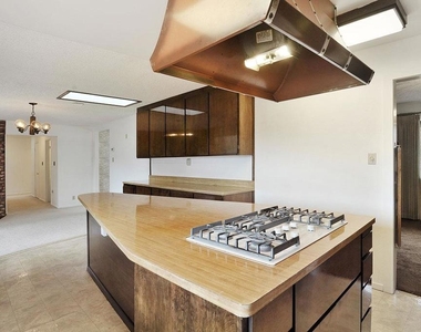 722 Southview Way - Photo Thumbnail 17