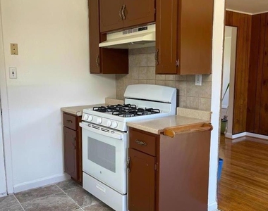 627 Midway Avenue - Photo Thumbnail 23