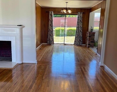 627 Midway Avenue - Photo Thumbnail 15