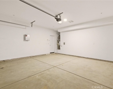 10665 Alborz Ct. - Photo Thumbnail 32