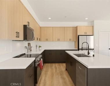 10665 Alborz Ct. - Photo Thumbnail 9