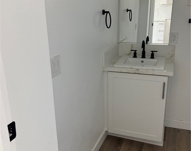 1118 W Palm - Photo Thumbnail 2