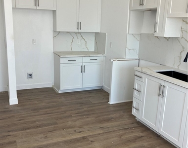 1118 W Palm - Photo Thumbnail 1