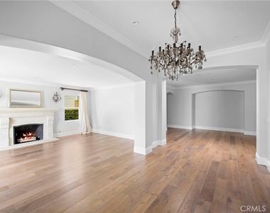 4624 Lasheart Drive - Photo Thumbnail 3