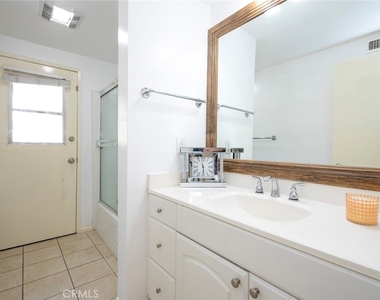 18119 Calvert Street - Photo Thumbnail 19