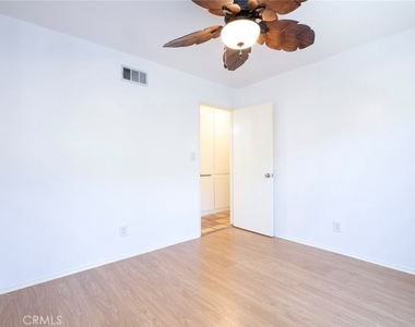 18119 Calvert Street - Photo Thumbnail 18