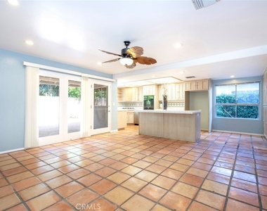 18119 Calvert Street - Photo Thumbnail 9