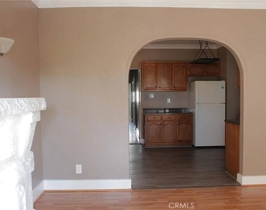 610 Brittania Street - Photo Thumbnail 3