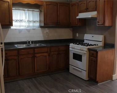 610 Brittania Street - Photo Thumbnail 5