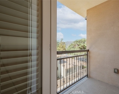 1941 Waltonia Drive - Photo Thumbnail 30