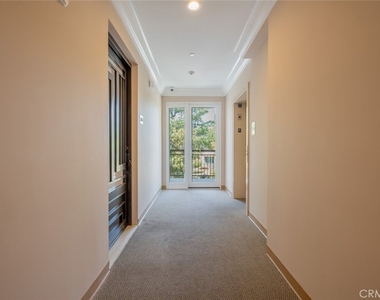 1941 Waltonia Drive - Photo Thumbnail 4