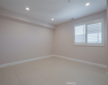 1941 Waltonia Drive - Photo Thumbnail 21