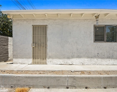 3008 N Arrowhead - Photo Thumbnail 1