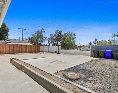 3008 N Arrowhead - Photo Thumbnail 8