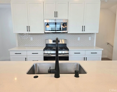 2451 E Hyde Paseo - Photo Thumbnail 6