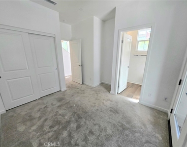 2451 E Hyde Paseo - Photo Thumbnail 12