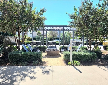 2451 E Hyde Paseo - Photo Thumbnail 32