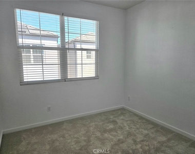 2451 E Hyde Paseo - Photo Thumbnail 15