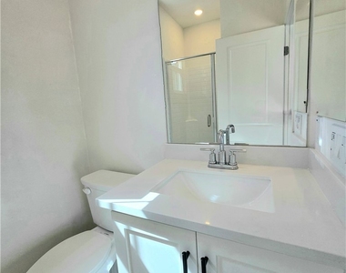 2451 E Hyde Paseo - Photo Thumbnail 13