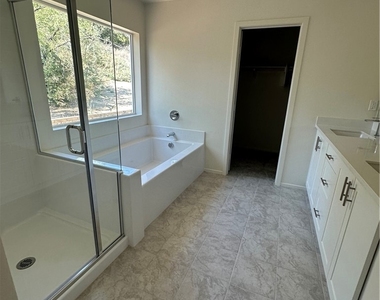 13413 Limestone Drive - Photo Thumbnail 3