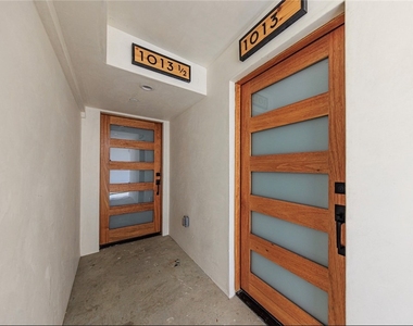 1013 S Citrus Avenue - Photo Thumbnail 6