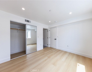 1013 S Citrus Avenue - Photo Thumbnail 16