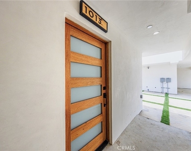 1013 S Citrus Avenue - Photo Thumbnail 7