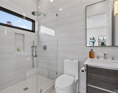 4844 Biloxi Avenue - Photo Thumbnail 27