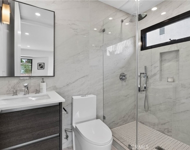 4844 Biloxi Avenue - Photo Thumbnail 31