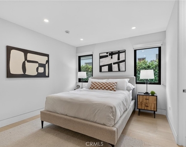 4844 Biloxi Avenue - Photo Thumbnail 37