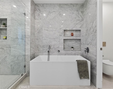 4844 Biloxi Avenue - Photo Thumbnail 49