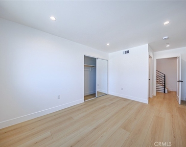 1261 S Longwood Avenue - Photo Thumbnail 36