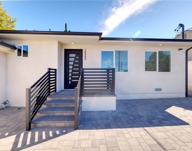 10902 Tujunga Canyon - Photo Thumbnail 2