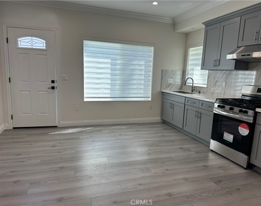 11439 Freer St - Photo Thumbnail 1