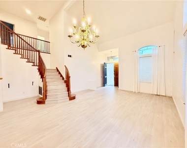 5425 Signac Court - Photo Thumbnail 2
