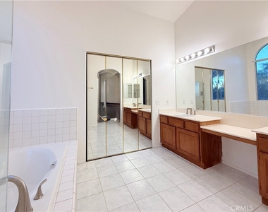 5425 Signac Court - Photo Thumbnail 11